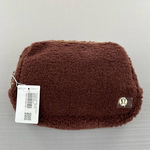 RARE! NEW Lululemon Everywhere Belt Bag *FLEECE Large 2L - Brown Earth/Gold - Picture 2 of 10